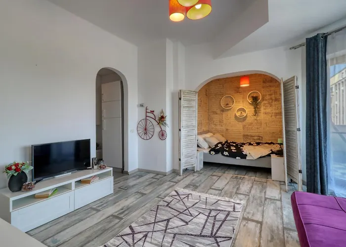 Guest - 8 Bucureşti